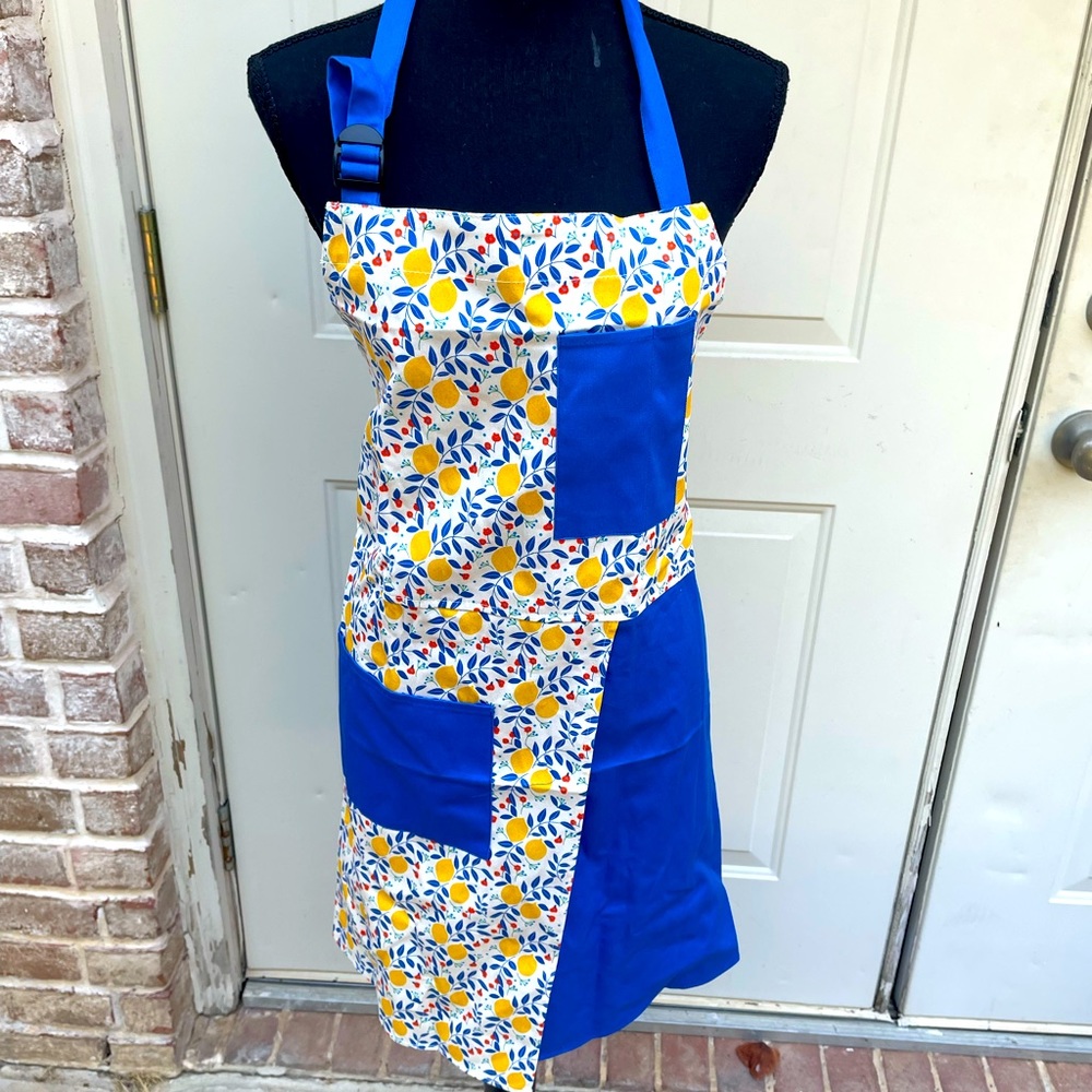 Garden Apron, Sweet Vine Design - Picture 1 of 7